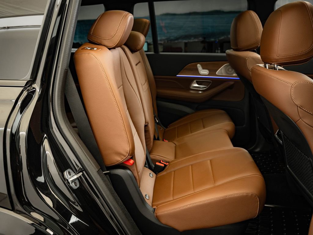 Certified 2026 Mercedes-Benz GLS 450 4MATIC image 52