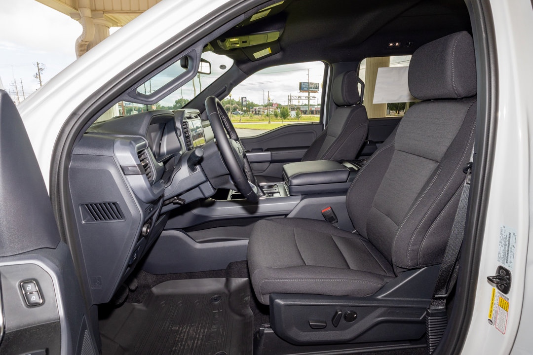 New 2025 Ford F150 XLT w/ Equipment Group 302A MID image 12