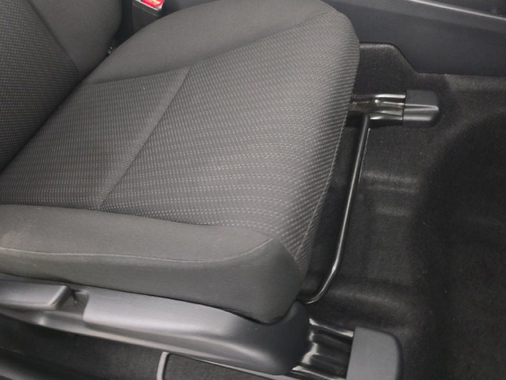 Used 2016 Honda HR-V LX image 29