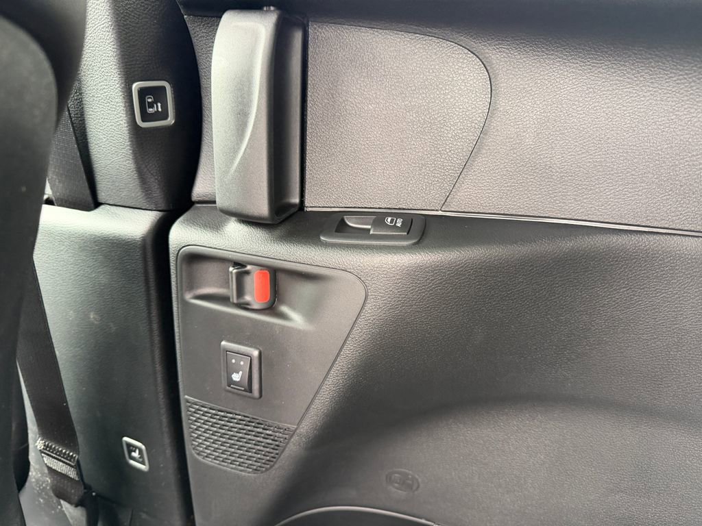 New 2027 Chrysler Pacifica Limited AWD/4WD image 38