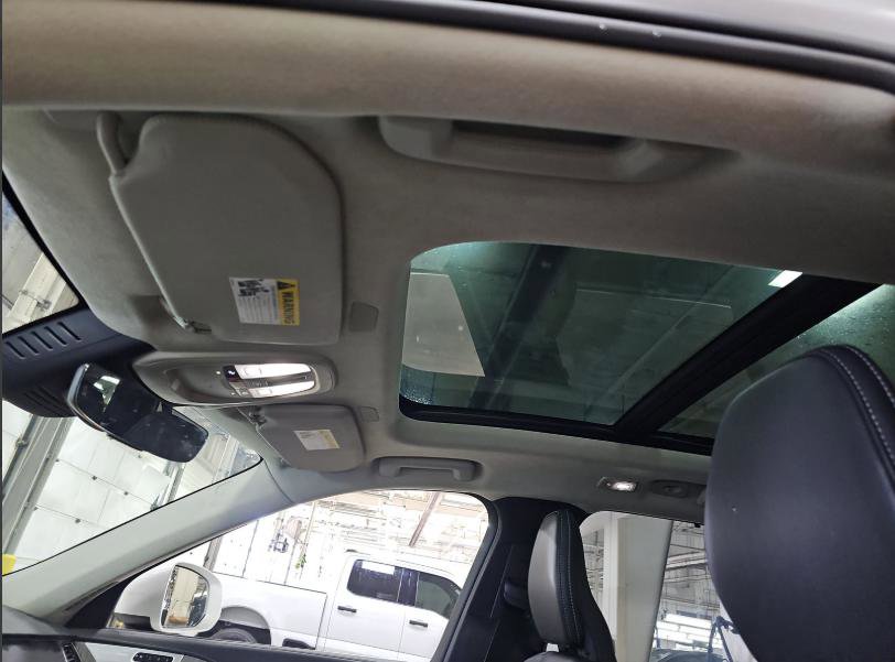 Certified 2024 Volvo XC90 T8 Ultimate w/ Lounge Package image 13