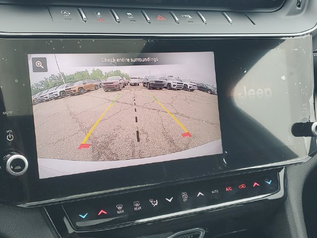 New 2026 Jeep Grand Cherokee L Limited w/ Limited Altitude Package AWD/4WD image 27
