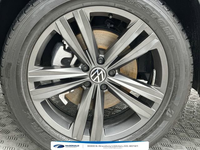 Used 2022 Volkswagen Atlas Cross Sport SEL R-Line AWD/4WD image 10