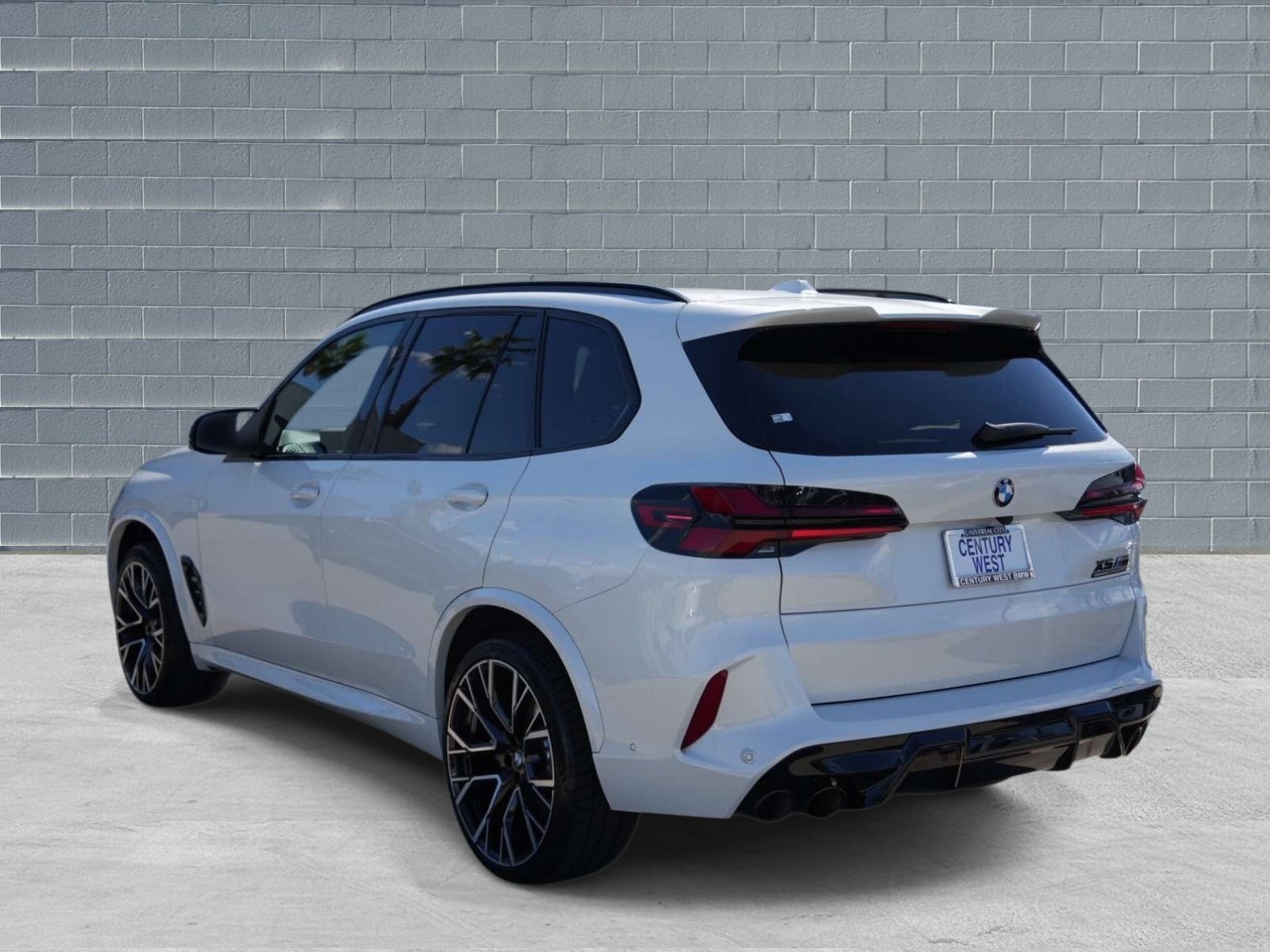 Used 2026 BMW X5 M Competition AWD/4WD image 3