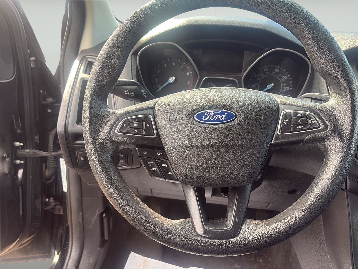 Used 2016 Ford Focus SE FWD image 18