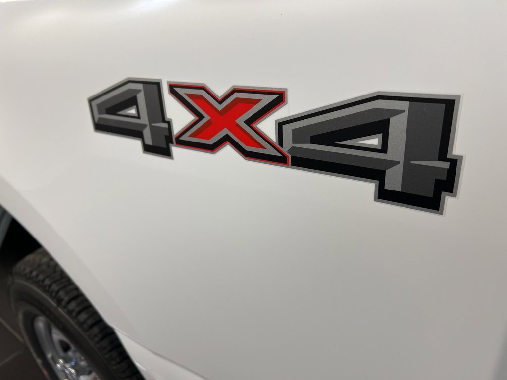 New 2026 Ford F250 XL w/ XL Chrome Package image 33