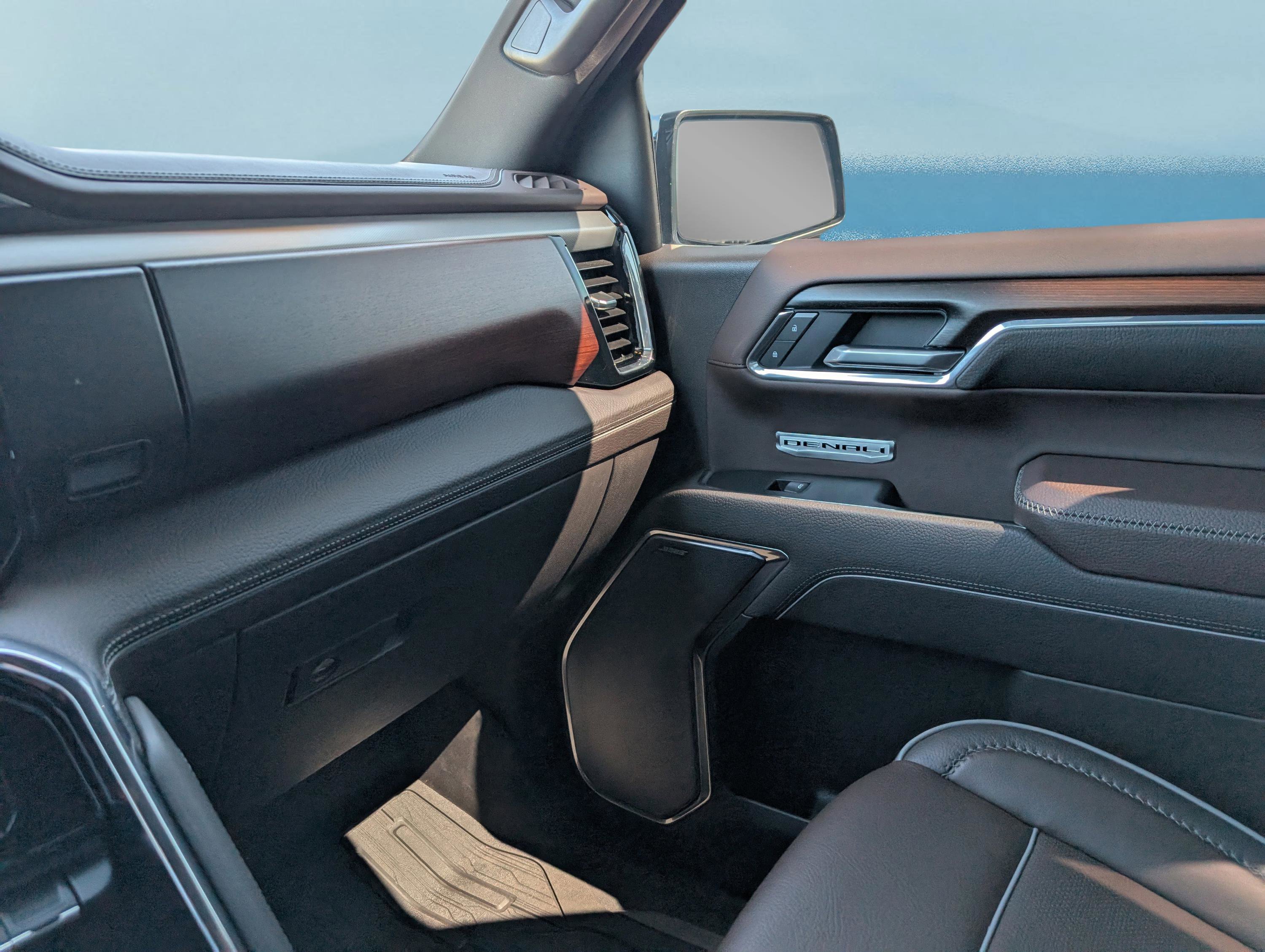 Certified 2025 GMC Sierra 1500 Denali image 31
