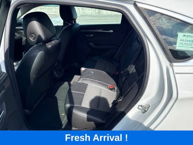 Used 2018 Chevrolet Impala LT w/ LT Entertainment Package FWD image 3