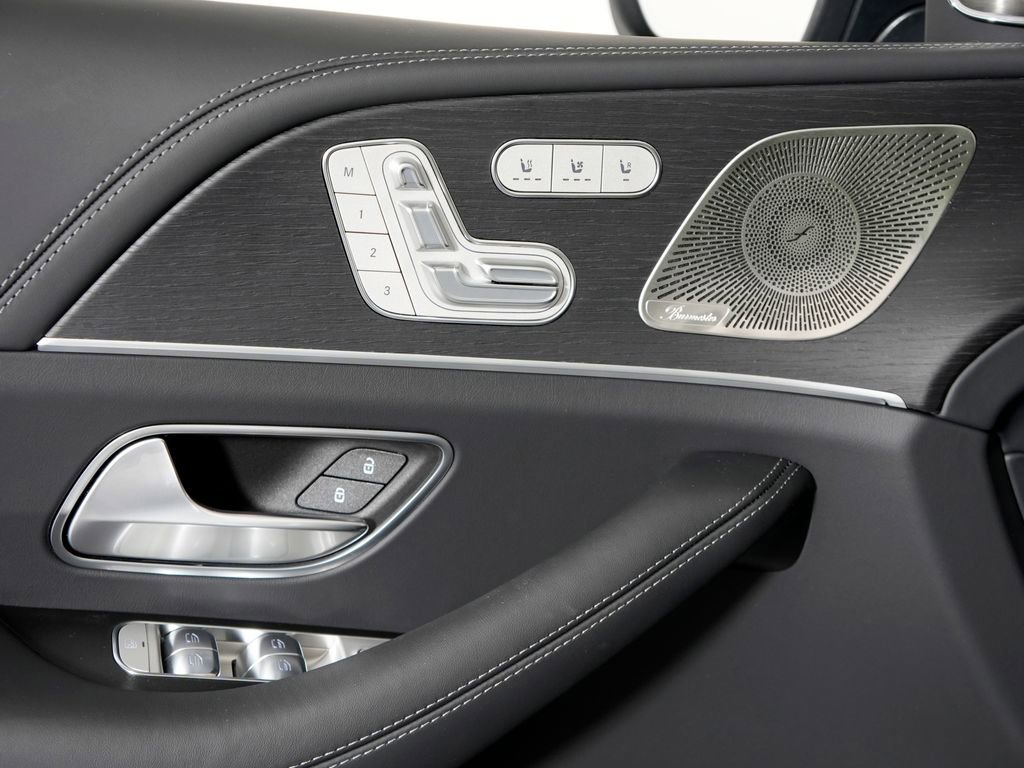 Used 2026 Mercedes-Benz Maybach GLS 600 4MATIC image 33