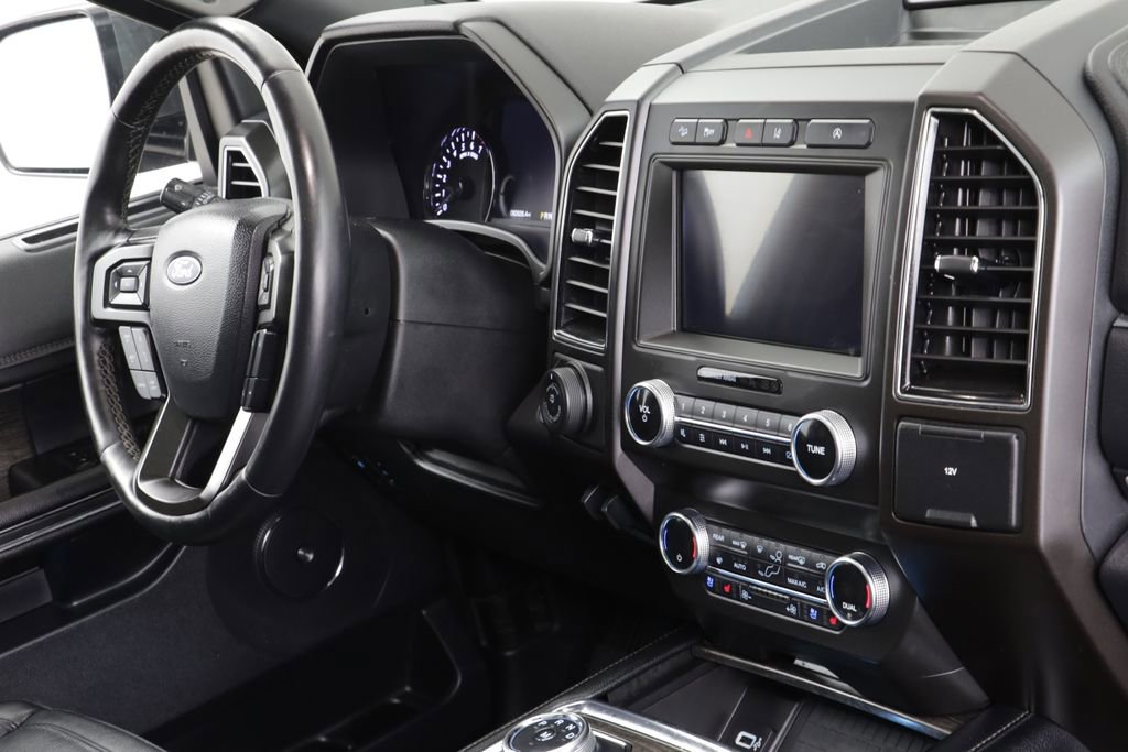 Used 2019 Ford Expedition Limited w/ Equipment Group 301A AWD/4WD image 25
