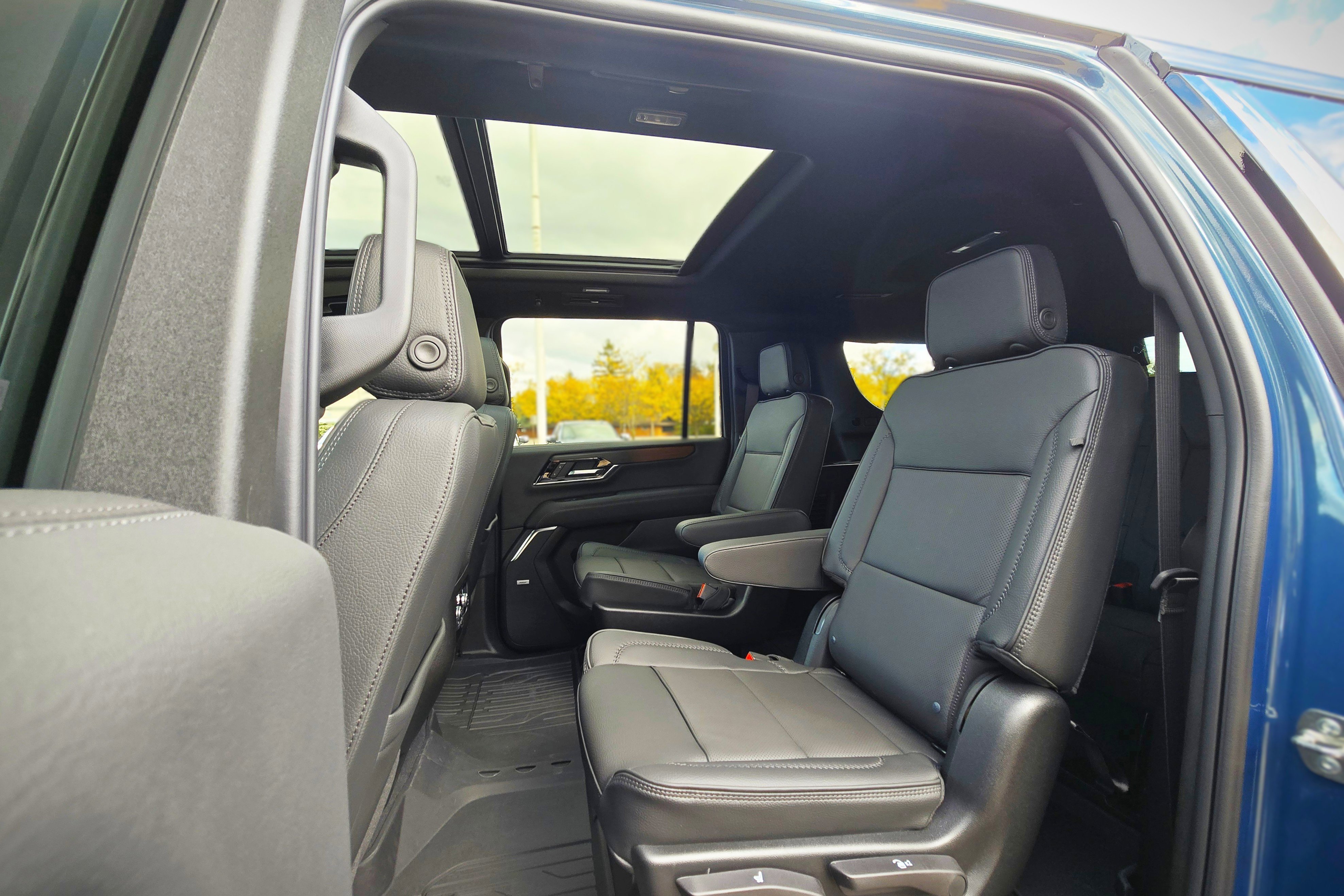 New 2026 GMC Yukon XL Denali w/ Sun & Power Step Package image 13