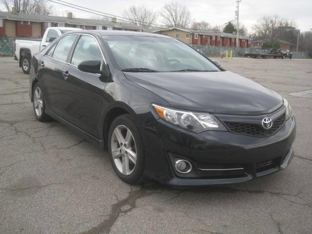 Used 2012 Toyota Camry SE image 3