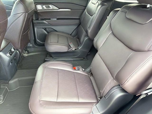 New 2026 Ford Explorer Platinum RWD image 17