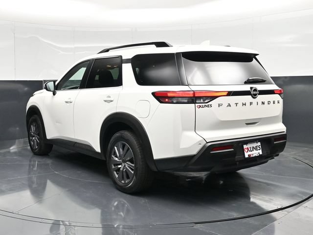 Used 2025 Nissan Pathfinder SV FWD image 11