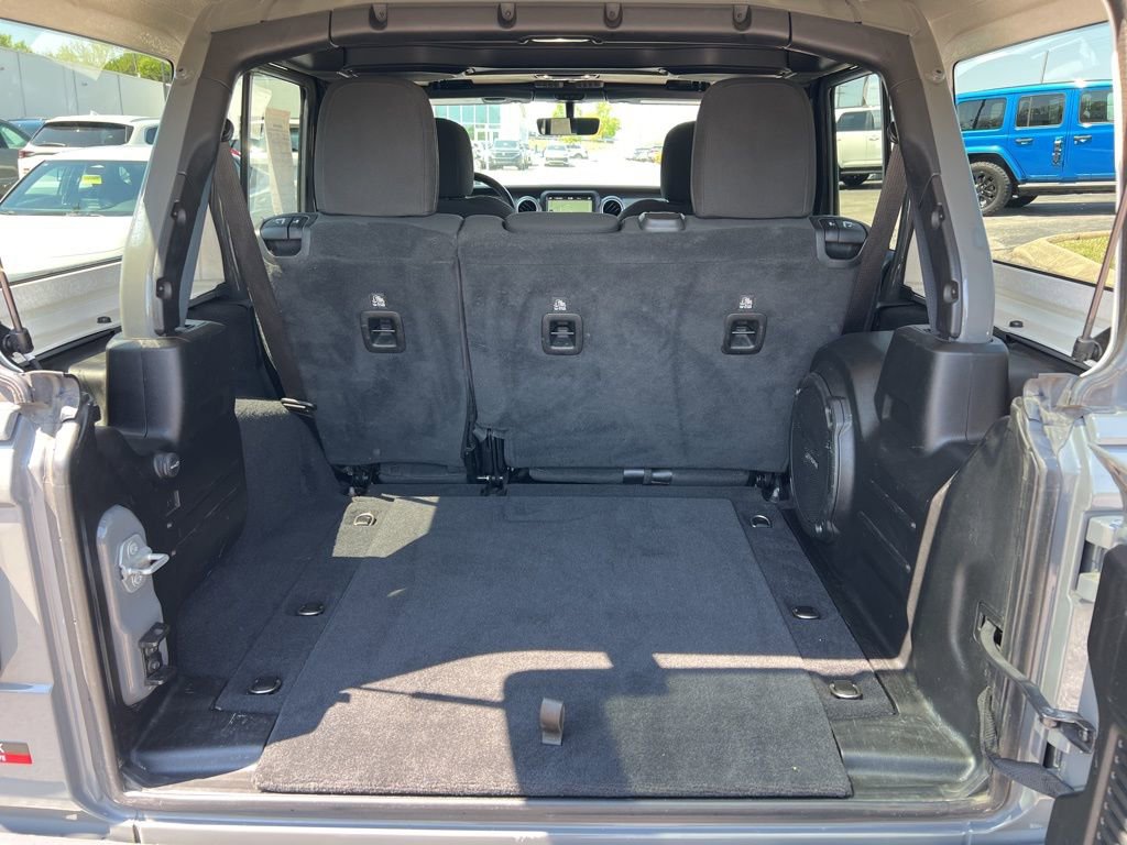 Used 2021 Jeep Wrangler Unlimited Sahara w/ Uconnect 4C Nav & Sound Group AWD/4WD image 14