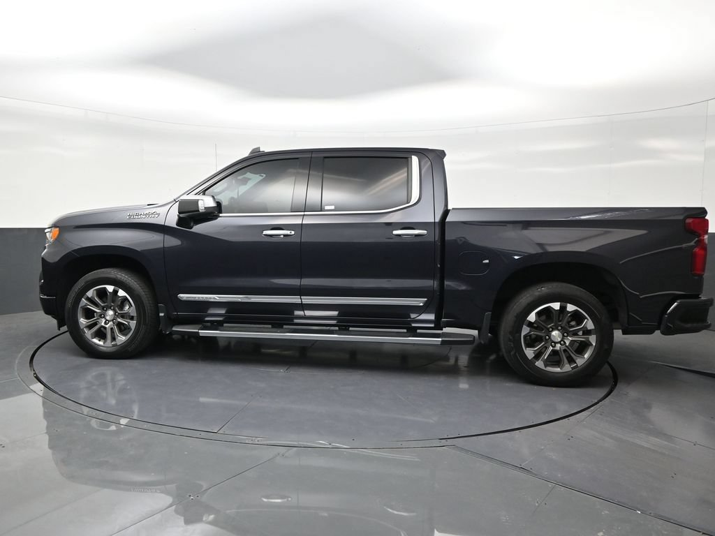 Used 2024 Chevrolet Silverado 1500 High Country w/ Technology Package RWD image 2