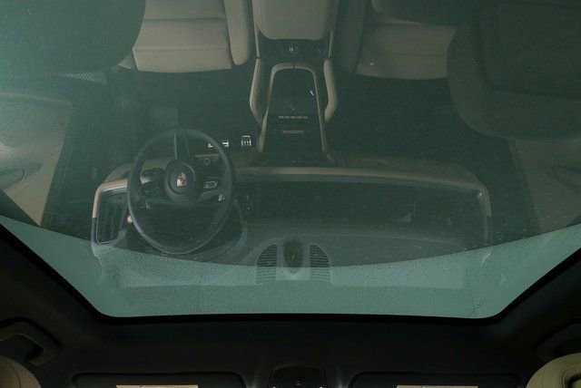 New 2026 Porsche Cayenne S image 19