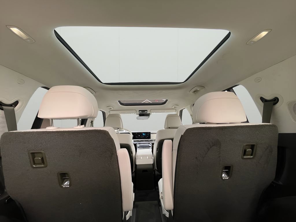 Used 2025 Hyundai Santa Fe Calligraphy image 30