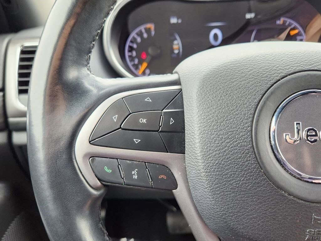 Used 2021 Jeep Grand Cherokee Laredo image 16