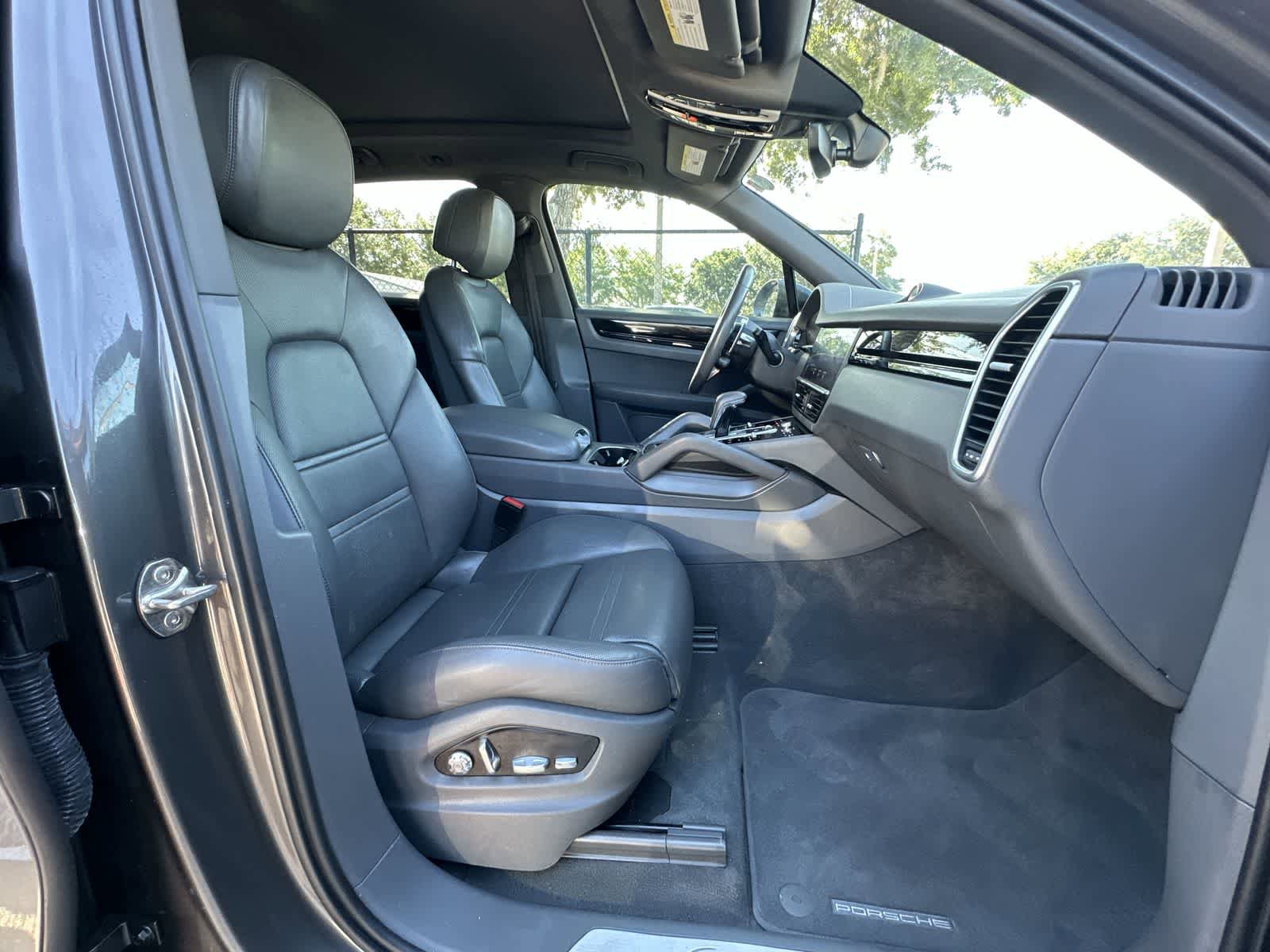 Used 2019 Porsche Cayenne E-Hybrid AWD/4WD image 8