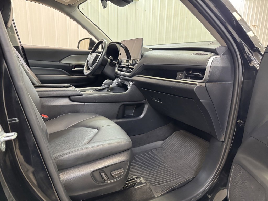 Used 2024 Toyota Grand Highlander XLE image 26