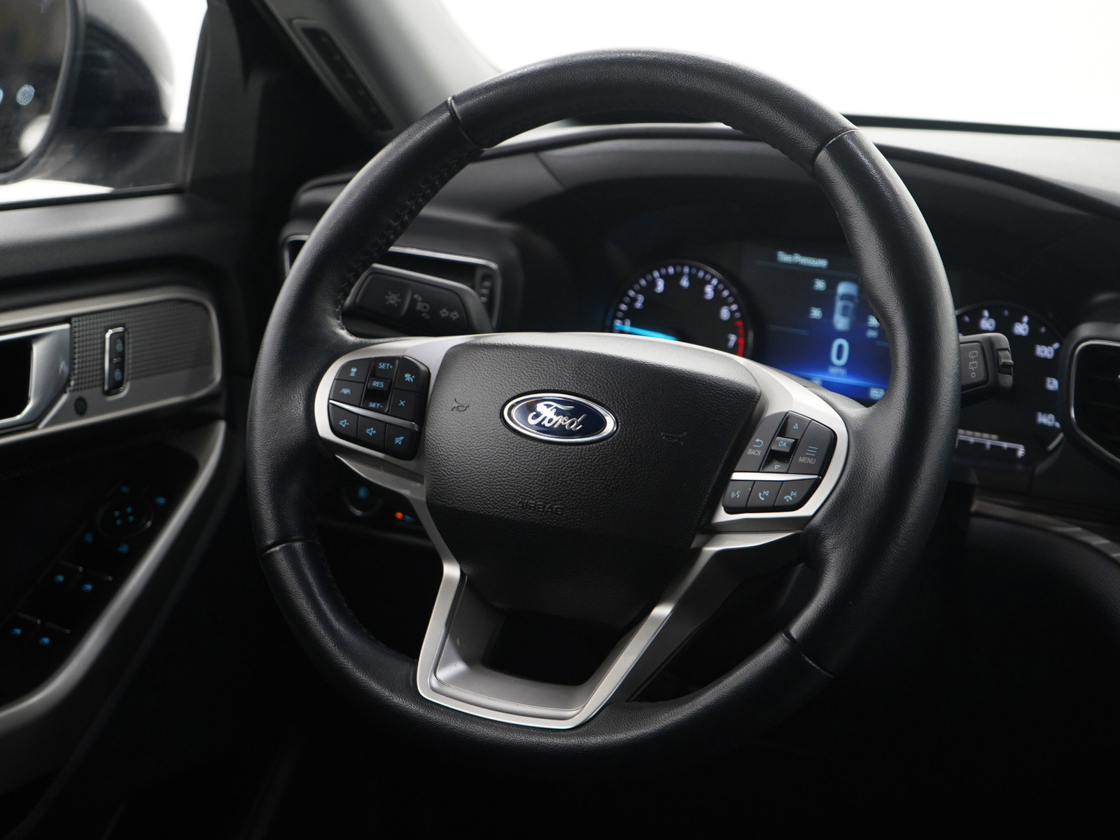 Used 2023 Ford Explorer Limited image 14