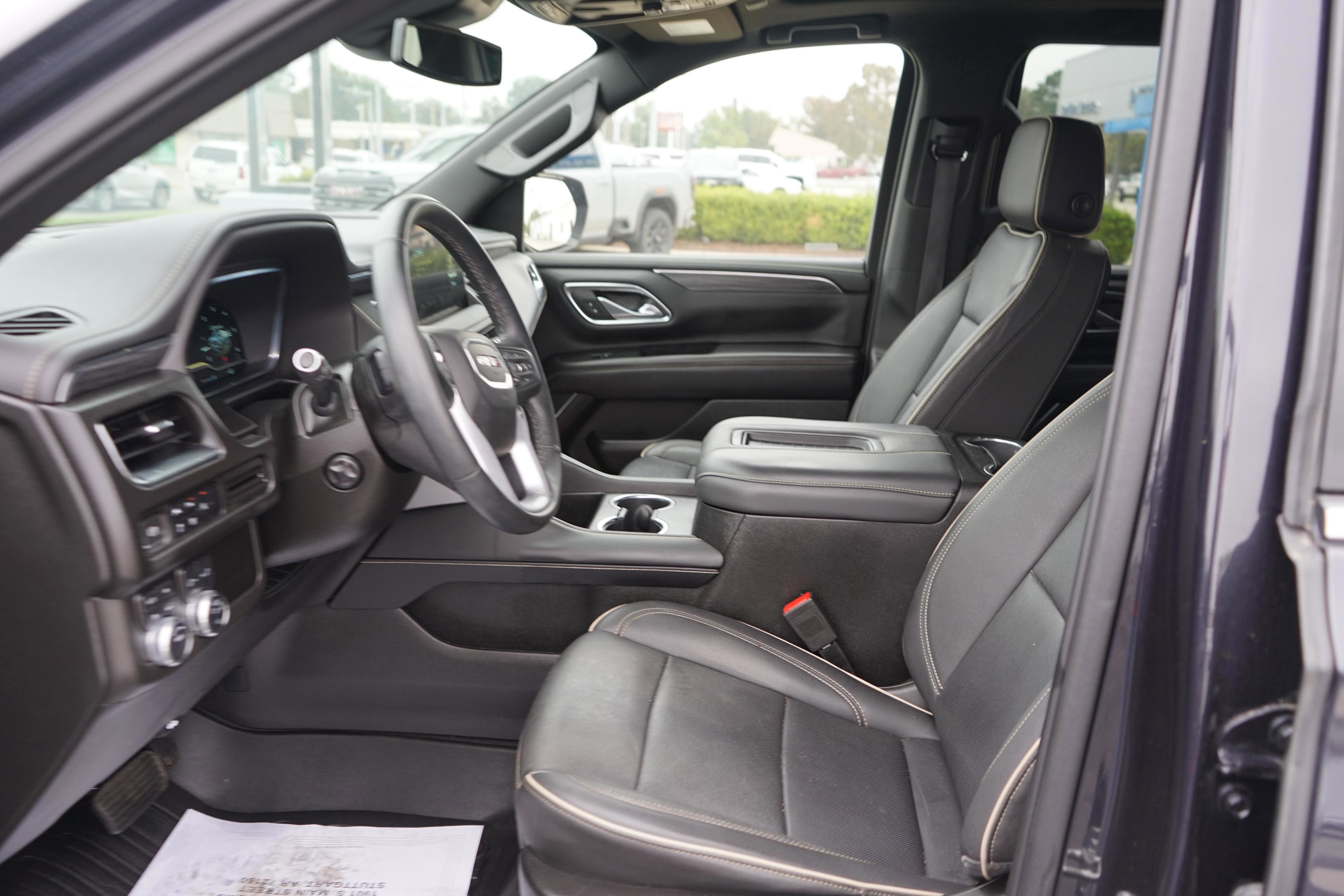 Used 2023 GMC Yukon SLT w/ SLT Premium Package AWD/4WD image 10