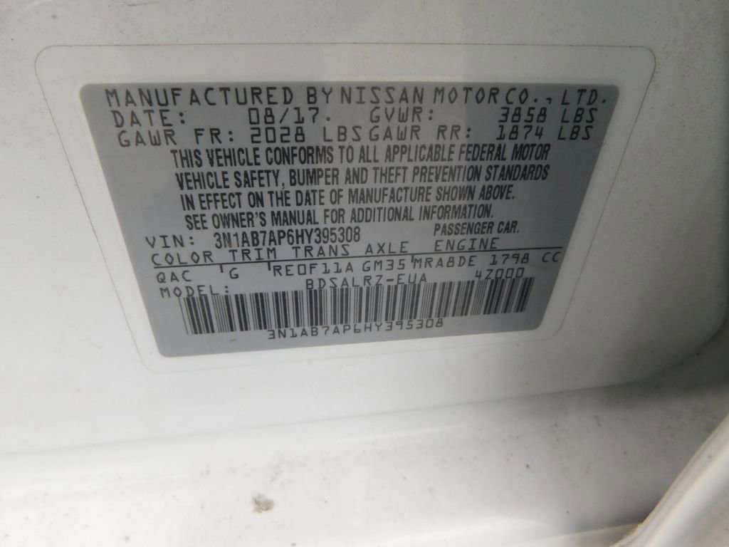 Used 2017 Nissan Sentra SR w/ SR Premium Technology Package FWD image 9