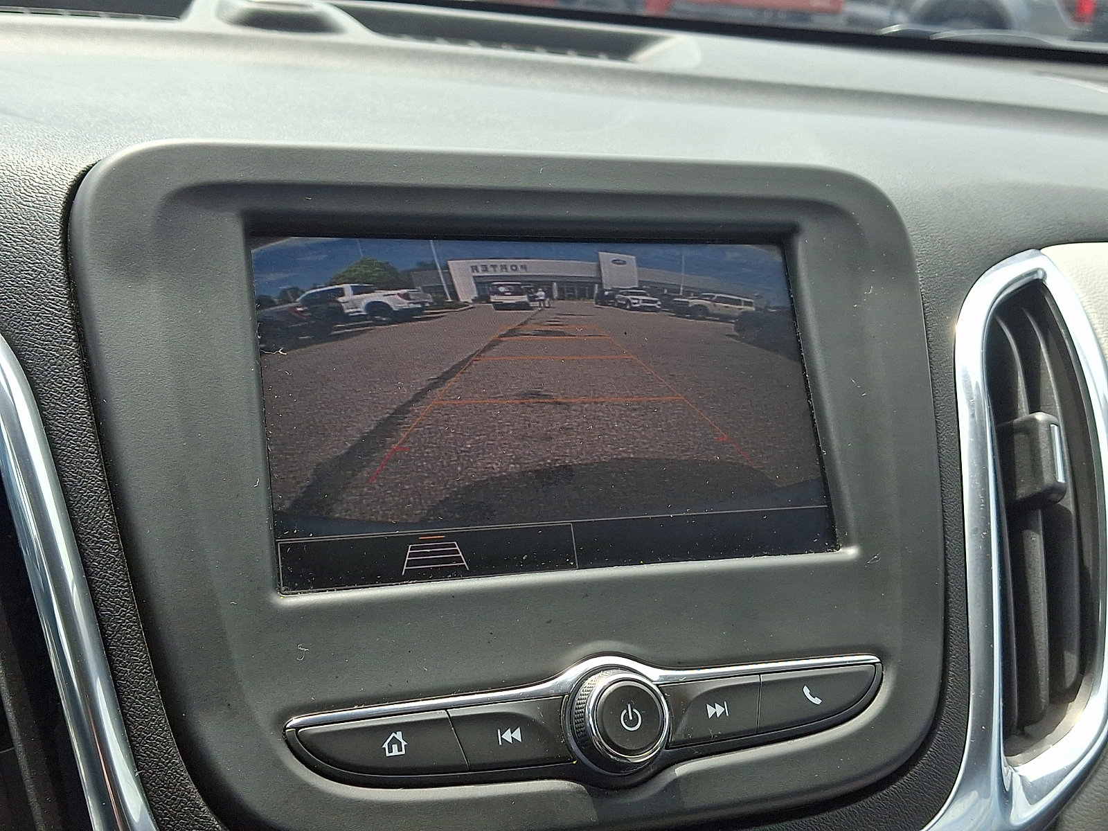 Used 2024 Chevrolet Equinox LS w/ LS Convenience Package FWD image 24