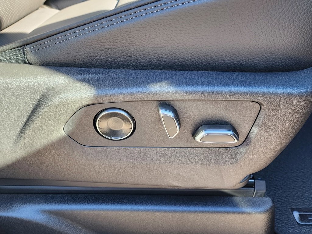 New 2026 GMC Yukon XL Denali w/ Denali Reserve Package image 48