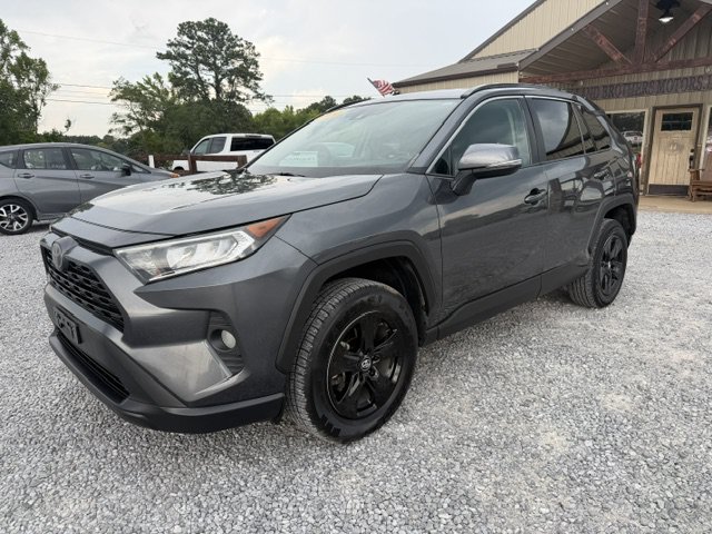 Used 2020 Toyota RAV4 XLE FWD image 1