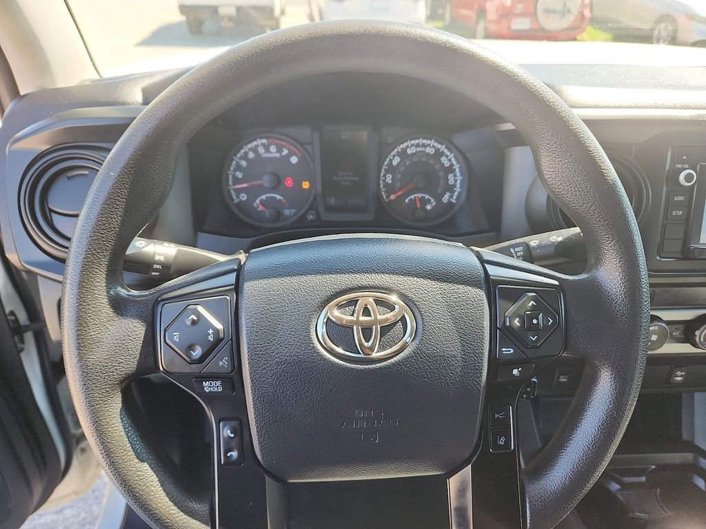 Used 2019 Toyota Tacoma SR image 11