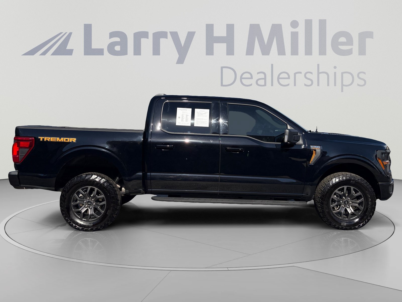 Used 2025 Ford F150 Tremor w/ Mobile Office Package AWD/4WD image 6