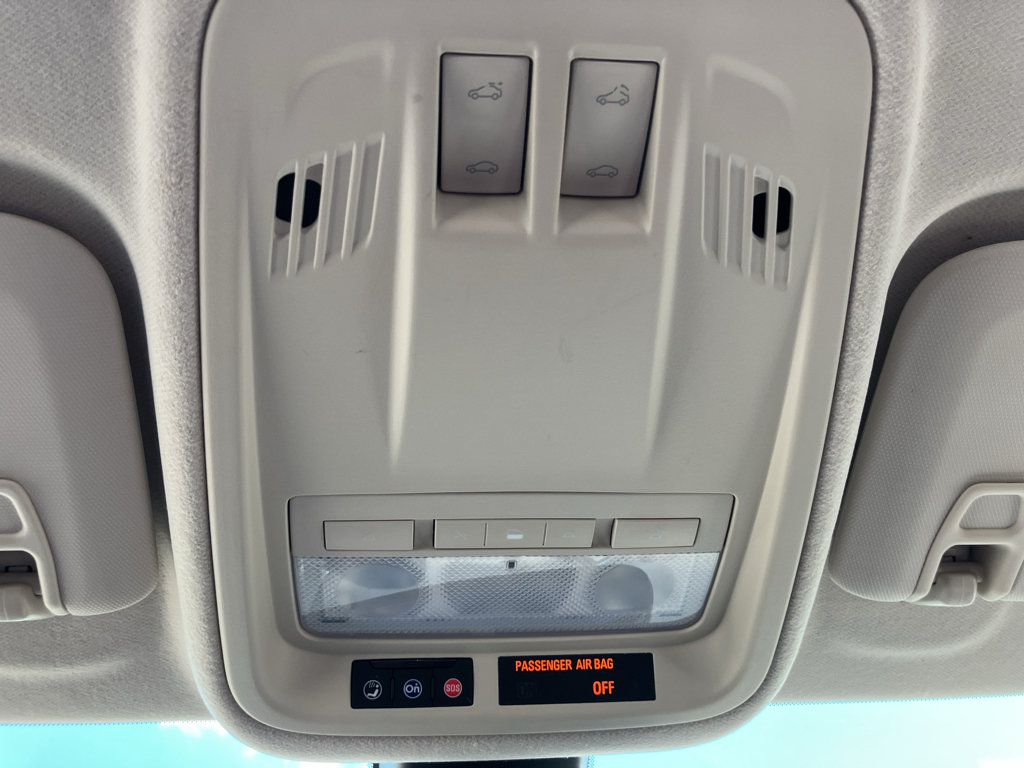 Used 2017 Chevrolet Cruze Premier FWD image 25