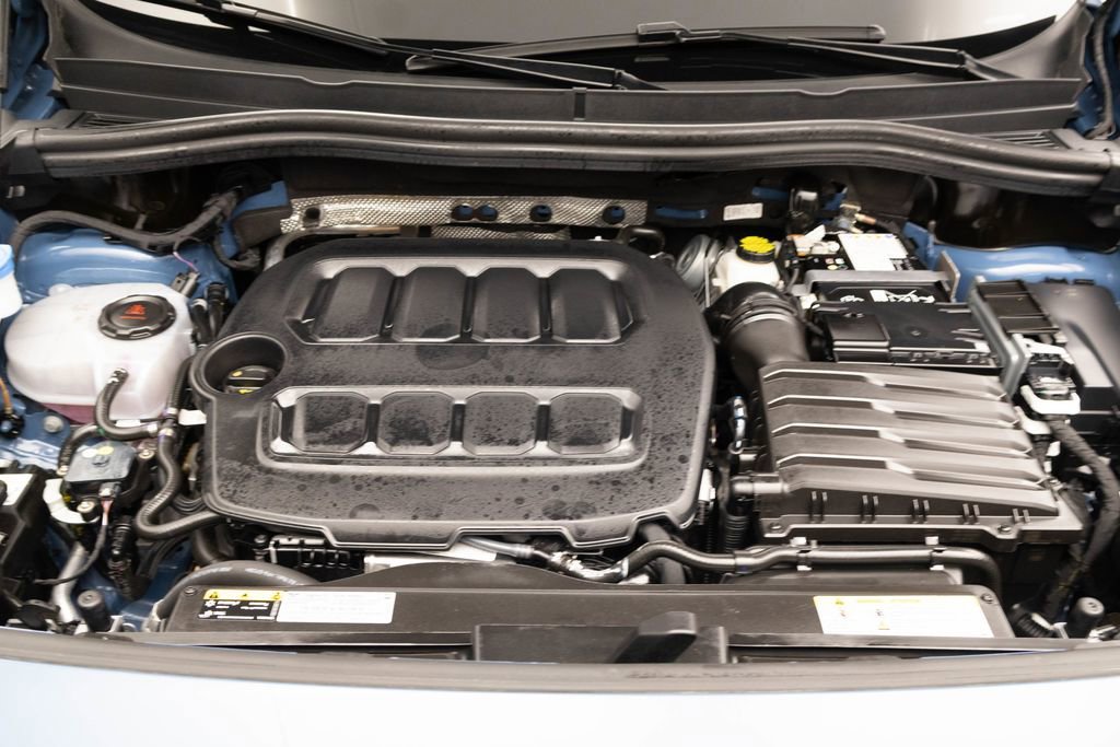 Used 2025 Volkswagen Tiguan SE image 35