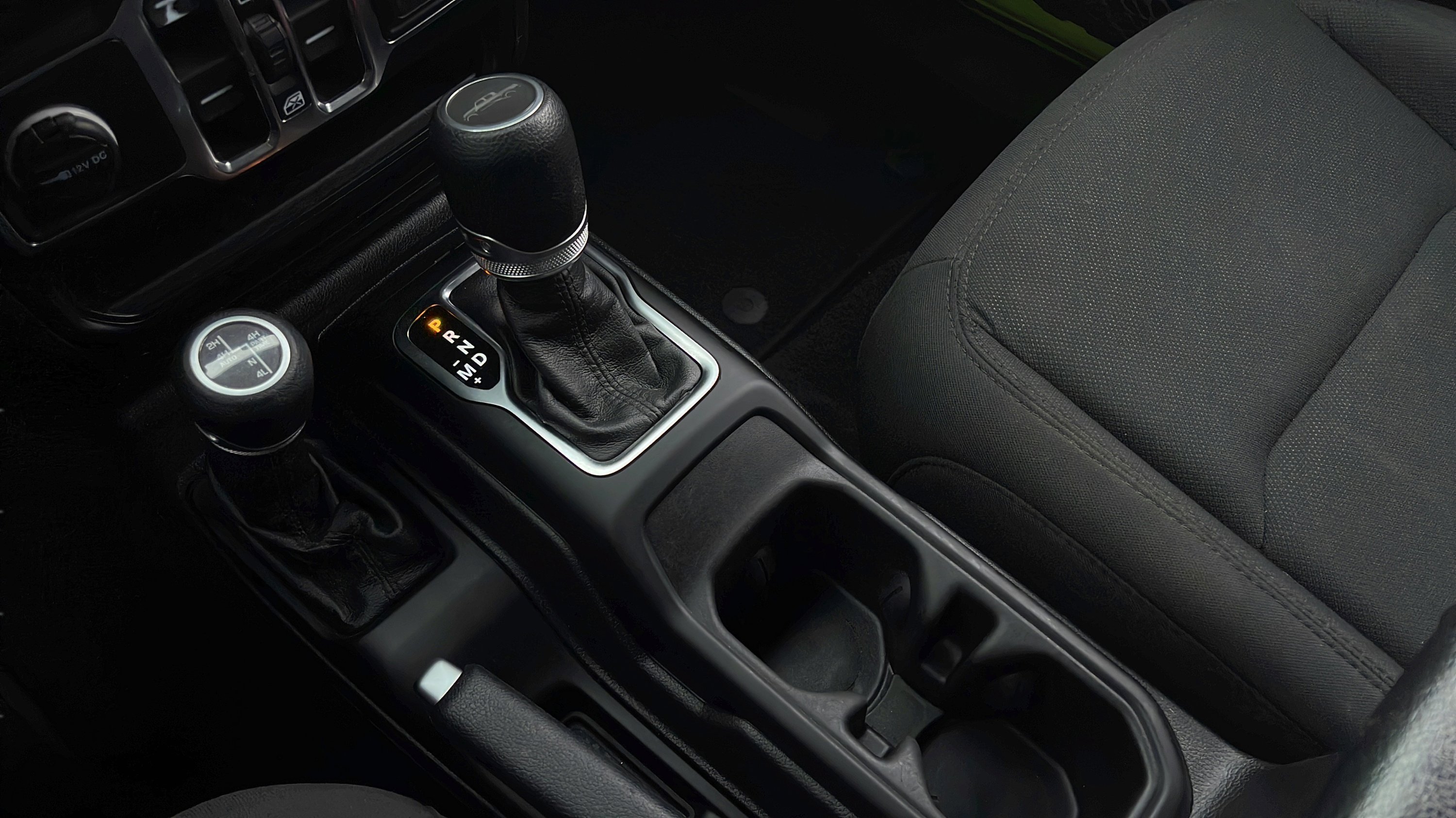 Used 2021 Jeep Gladiator Sport image 15