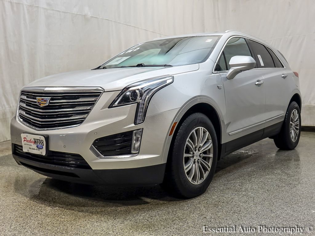 Used 2017 Cadillac XT5 Luxury w/ Driver Awareness Package AWD/4WD image 2