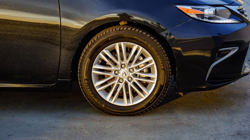 Used 2018 Lexus ES 350 image 11