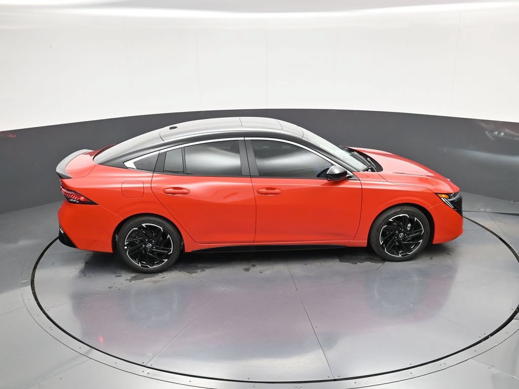 New 2026 Nissan Sentra SR w/ SR Premium Package FWD image 33