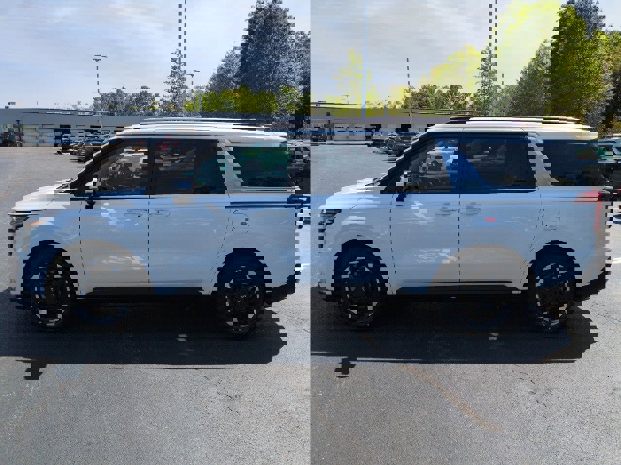 New 2026 Kia Carnival EX image 4