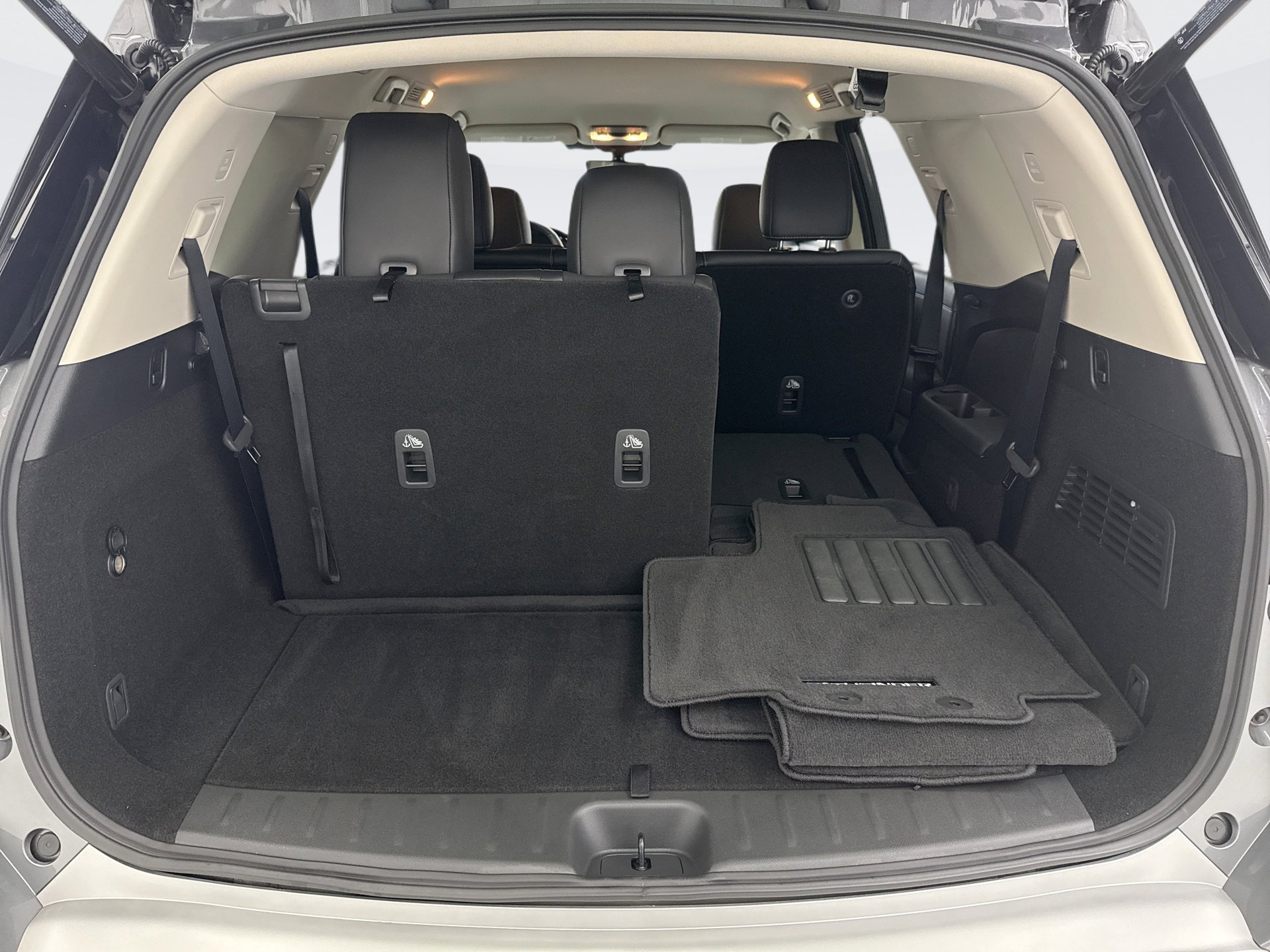 Used 2025 Nissan Pathfinder SL image 22