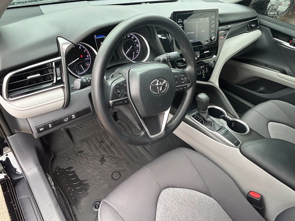 Used 2024 Toyota Camry LE FWD image 17