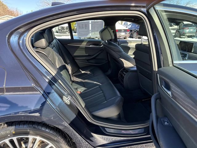 Used 2017 BMW 540i xDrive image 12