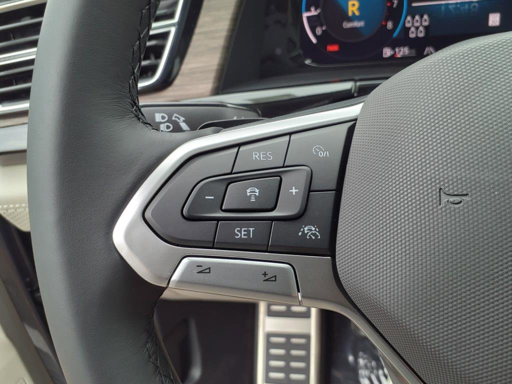 New 2025 Volkswagen Atlas SEL Premium R-Line image 19