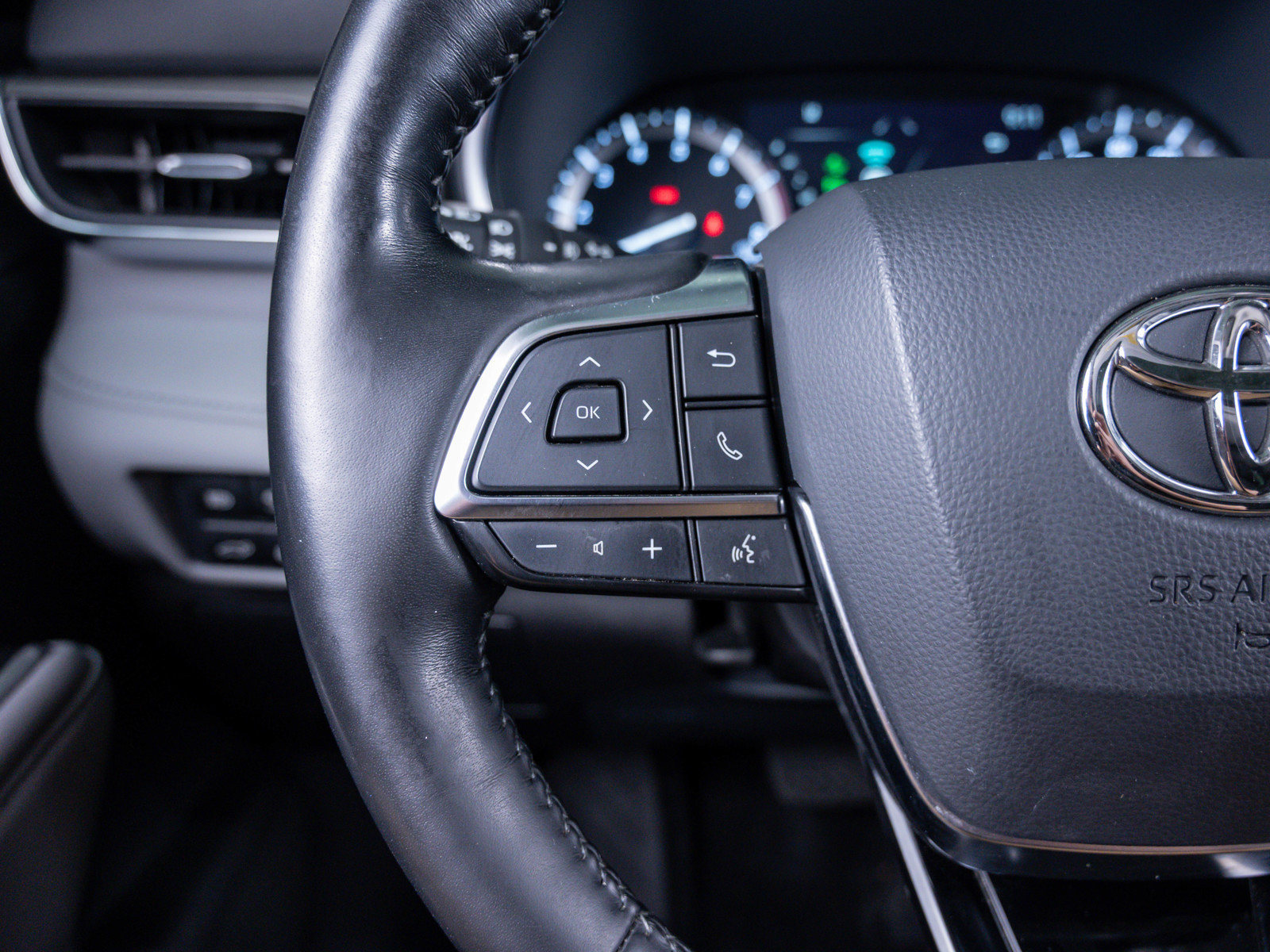 Used 2021 Toyota Highlander Limited image 23