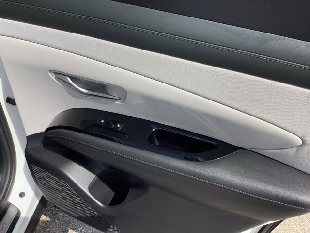 Used 2025 Hyundai Tucson Limited image 19