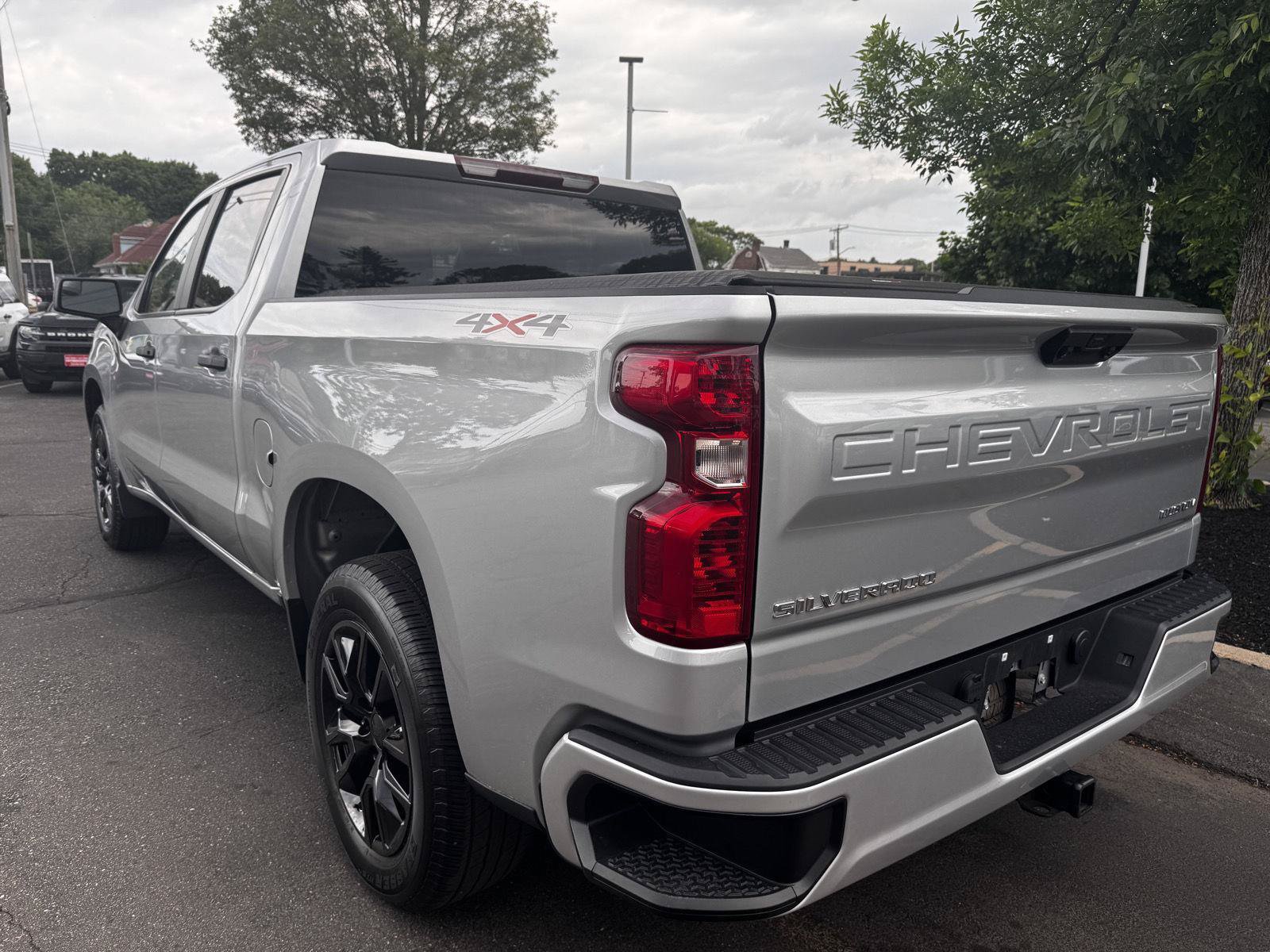 Certified 2022 Chevrolet Silverado 1500 Custom AWD/4WD image 4