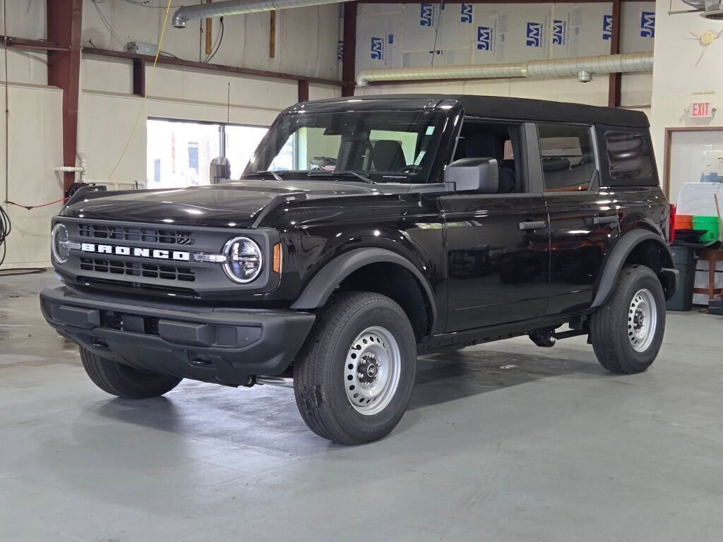 New 2025 Ford Bronco 4-Door image 5