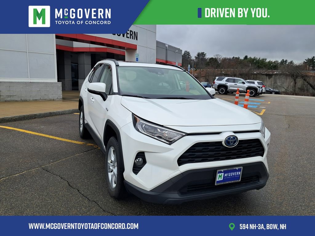 Used 2021 Toyota RAV4 XLE w/ Convenience Package AWD/4WD image 9