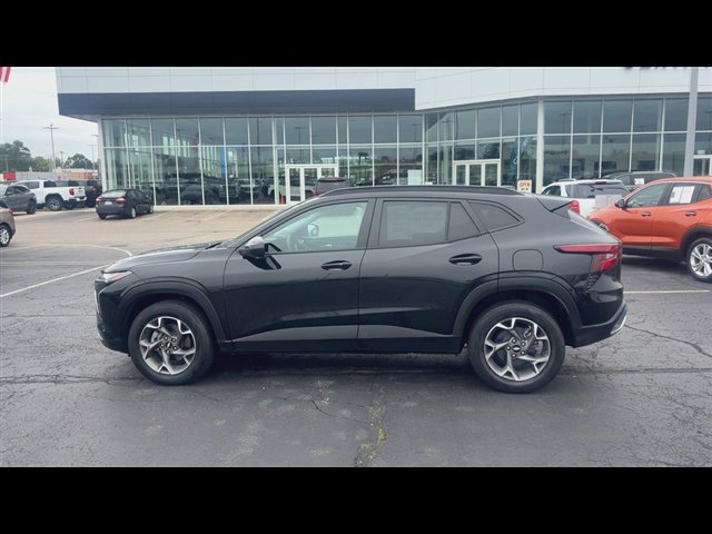 Certified 2024 Chevrolet Trax LT w/ Driver Confidence Package FWD image 5